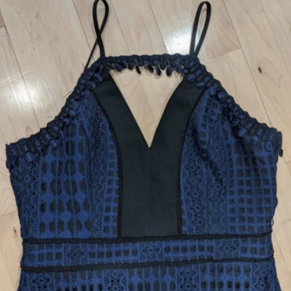 Lace Halter Midi Dress - Picture 7 of 12